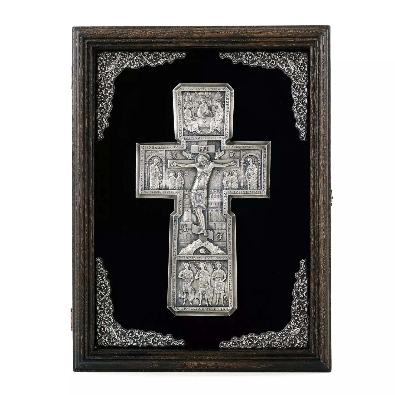 Crucifix în ramă K04